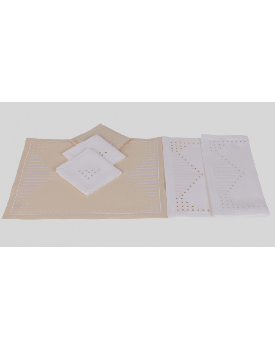 "Point sur le i" placemat and napkin