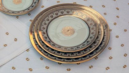 VERSAILLES place mats -  white and gold