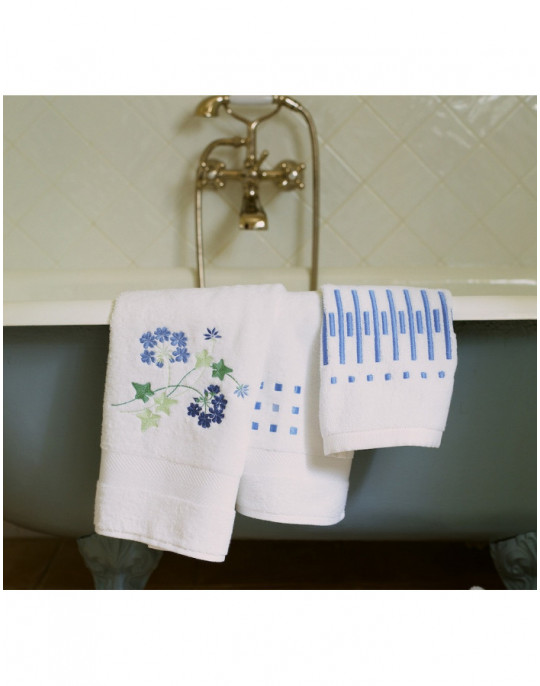GERANIUM, CARRE MAGIQUE, MADEMOISELLE H embroidered bath towels