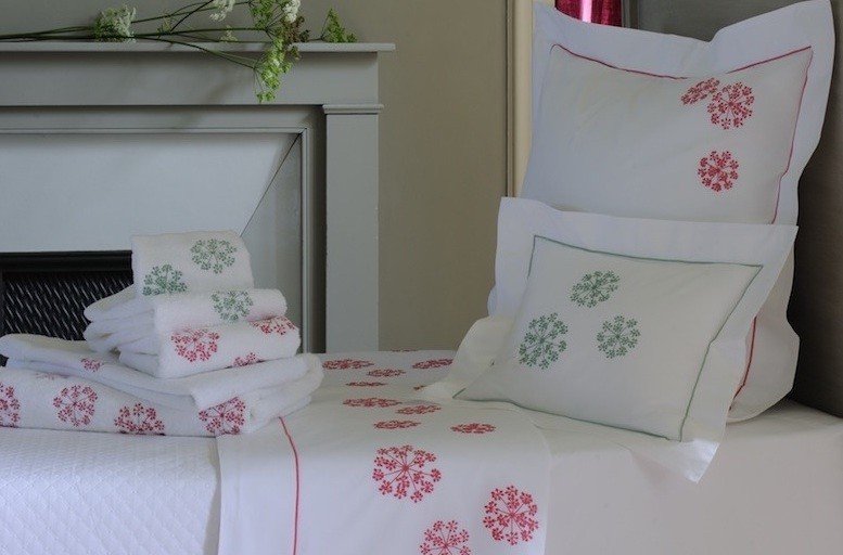 "Ombeline" bed set