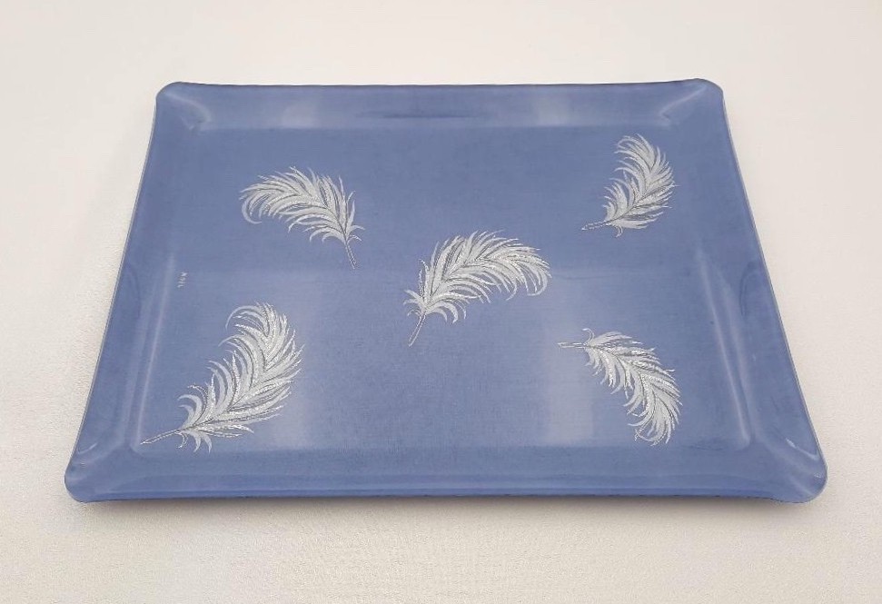 "Plumes" embroidered tray