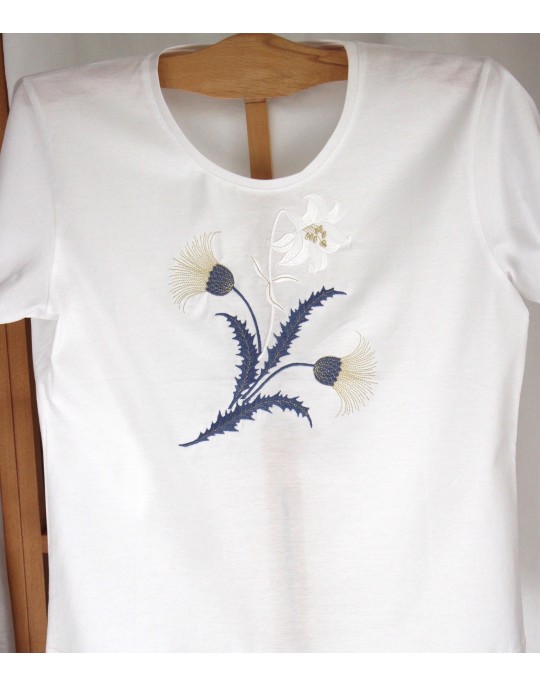 "Lys et Chardon" (Lily and Thistle) embroidered t-shirt