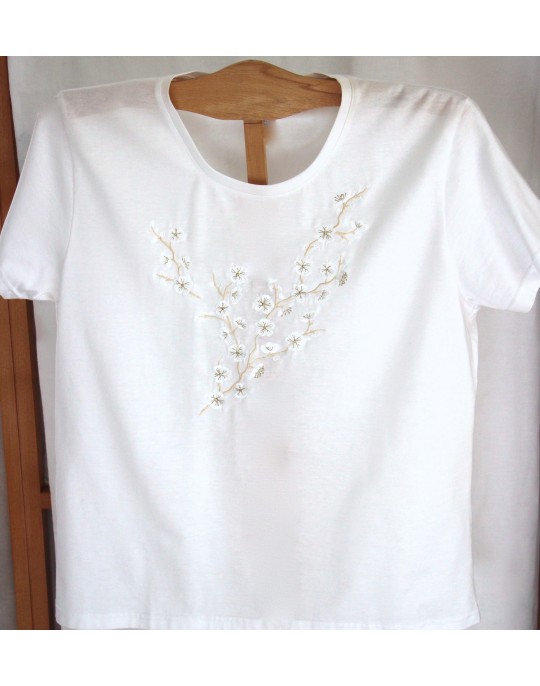 "Fleurs de pommier" embroidered t-shirt