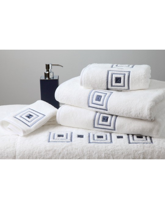 PRISME embroidered bath towels