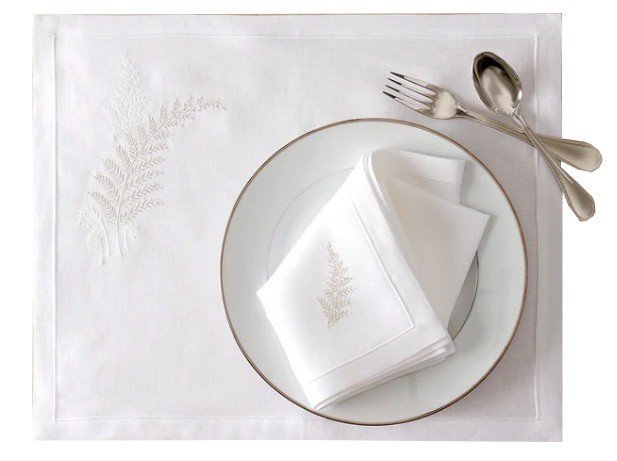 "Fougère" embroidered placemat and napkin