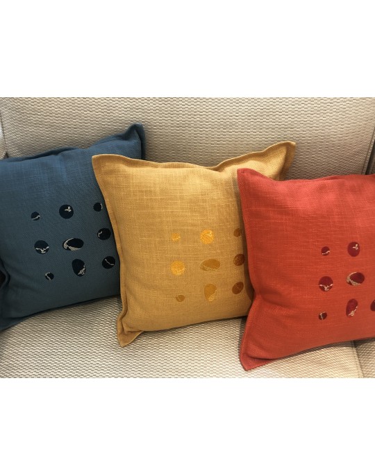 GALETS embroidered cushions
