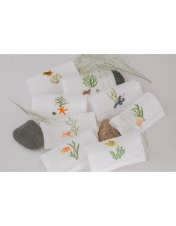 6 "Coquillages et Poissons" embroidered cocktail napkins