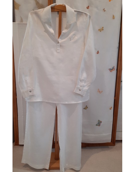 "Libellules"  embroidered pyjama in white linen